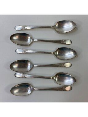 Set of 6 Vintage 1940 WM Rogers International Beloved Silverplate Spoons